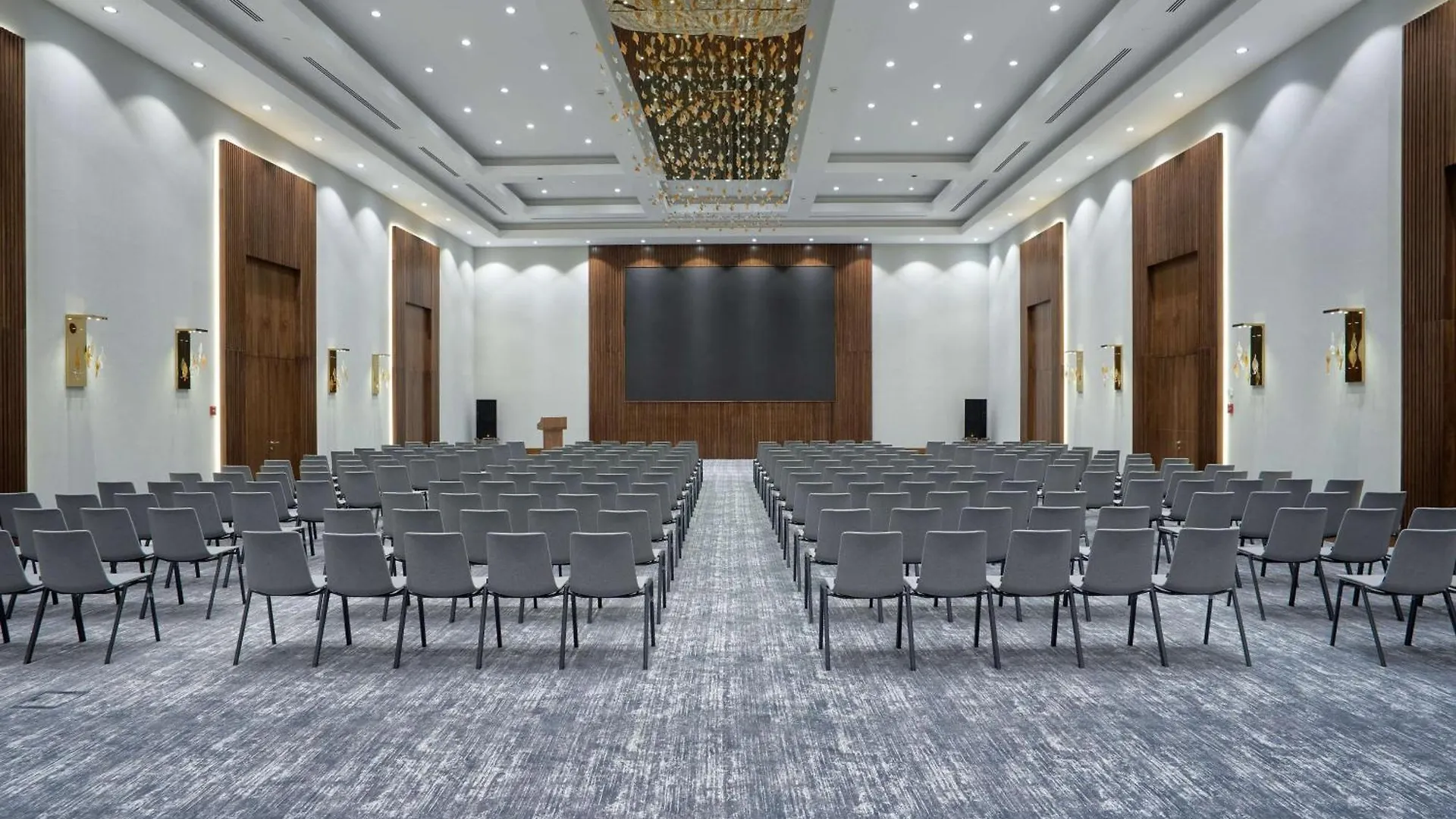 Radisson Hotel Baku 4*,